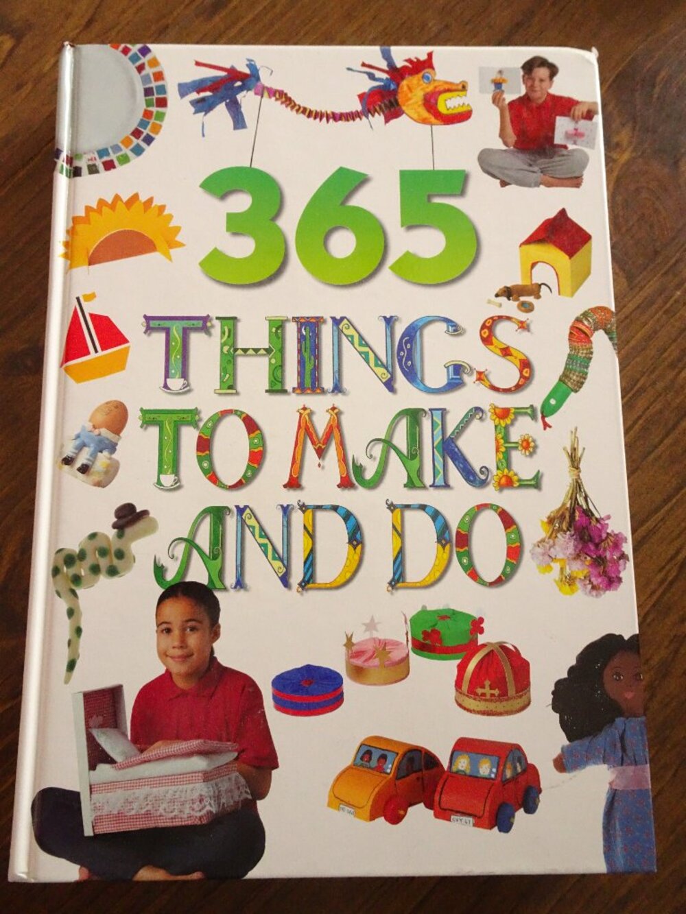 365 Things to Make and Do
